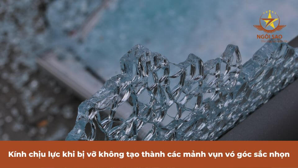 cách phân biệt kính cường lực và kính thường