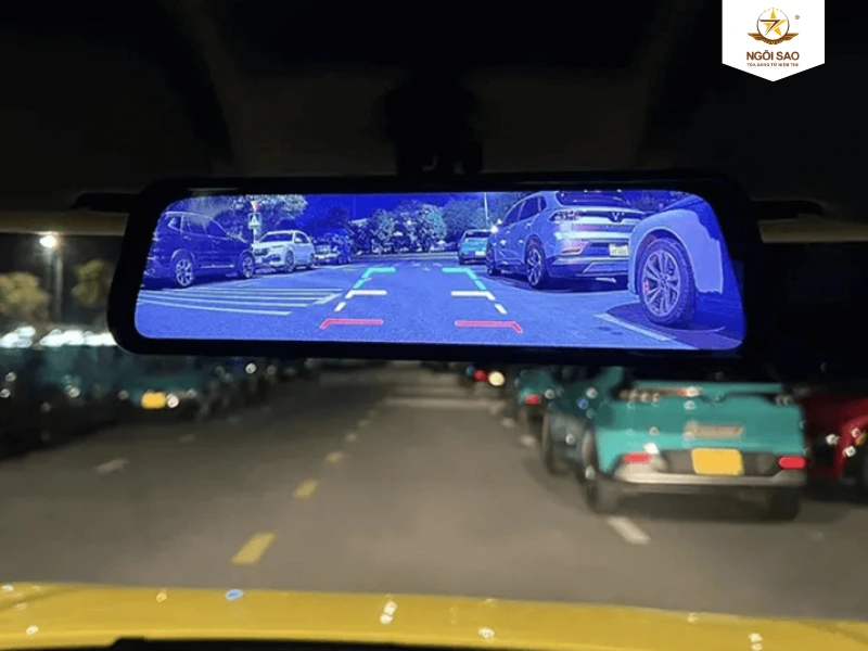 Gương điện tử tích hợp camera