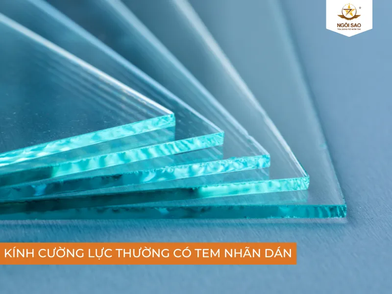Kính cường lực thường có tem nhãn