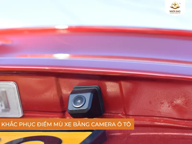 Dùng camera ô tô  để quan sát các vị trí khó quan sát sau xe