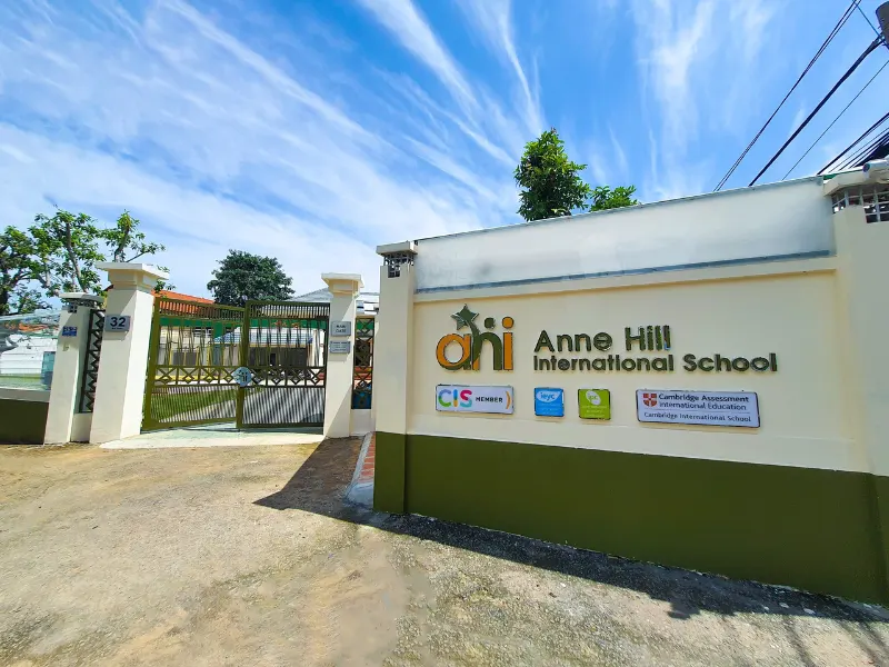 Dự án dán phim cách nhiệt tại Trường học Anna Hill