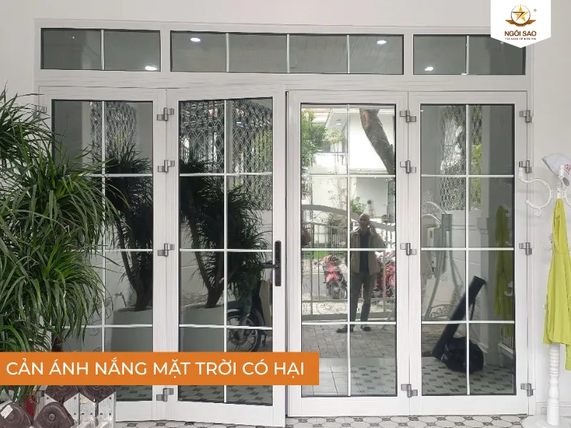 Giấy dán kính mờ chống nắng giúp cản ánh sáng mặt trời gây khó chịu