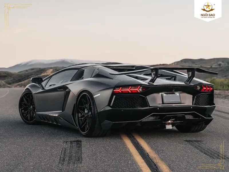 Lời khuyên khi tham khảo giá xe Lamborghini