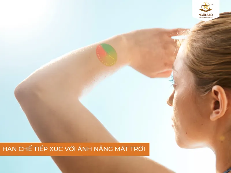 Hạn chế tiếp xúc với ánh nắng mặt trời để không tăng huyết áp