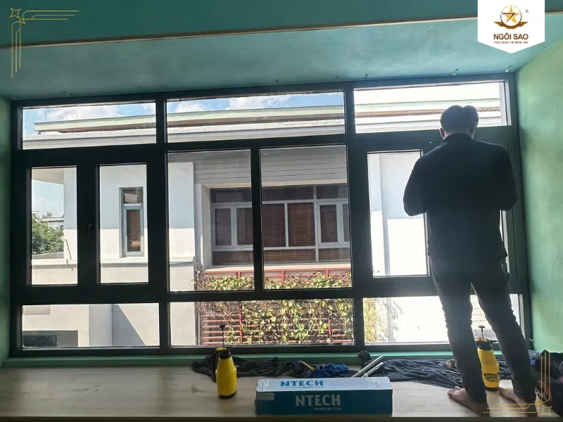 So sánh độ bền và hiệu năng khi dán phim bên trong so với bên ngoài