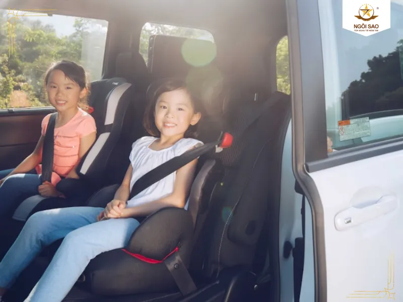 Nguyên nhân khiến trẻ em dễ bị say nóng và sốc nhiệt trên ô tô