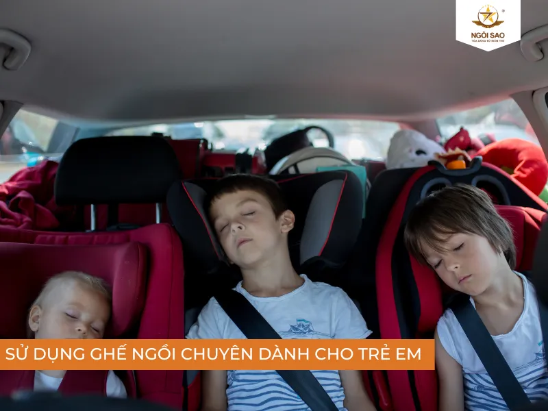 Sử dụng ghế ngồi cho trẻ em khi đi xe ô tô