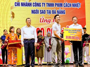 Ngôi Sao chung tay vì nạn nhân chất độc màu da cam tại Đà Nẵng