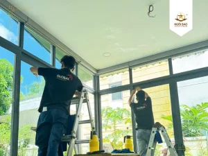 Hình ảnh thực tế dán phim cách nhiệt tại biệt thự đơn lập quận 2