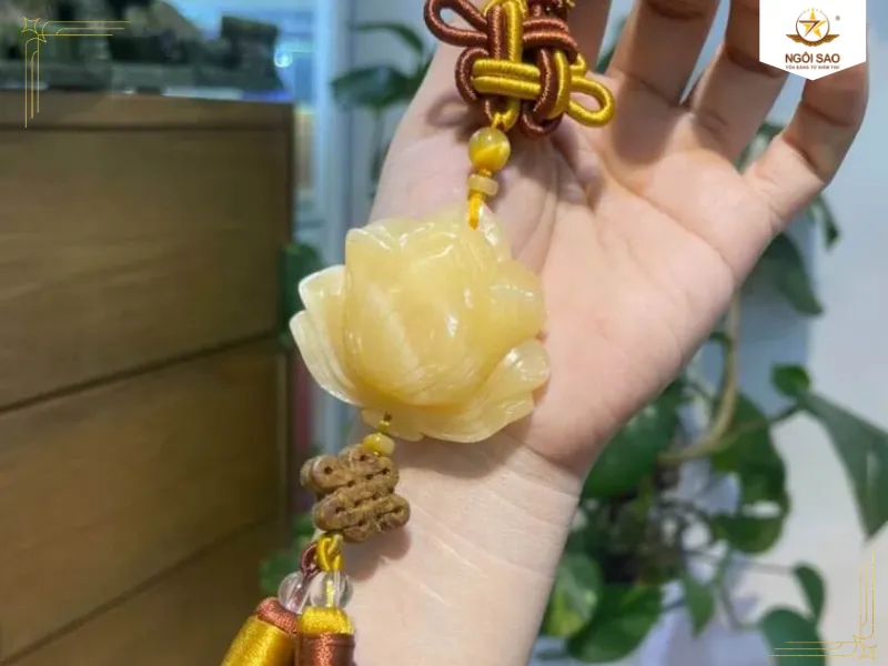 Đặt vật phẩm phong thủy hợp mệnh tuổi Dần trên xe | Tuổi dần mua xe màu gì may mắn tài lộc cho từng năm sinh