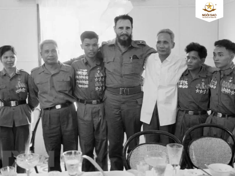 Hình chụp giữa Cuba và Thủ tước Phạm Văn Đồng
