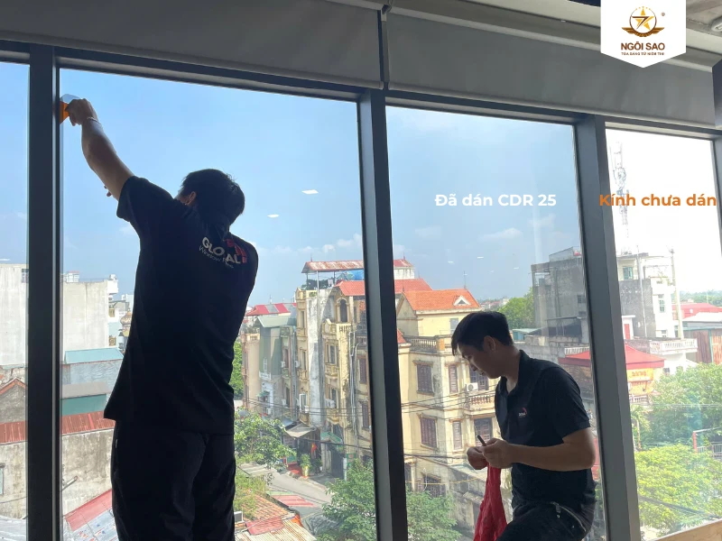 Tiến hành dán phim