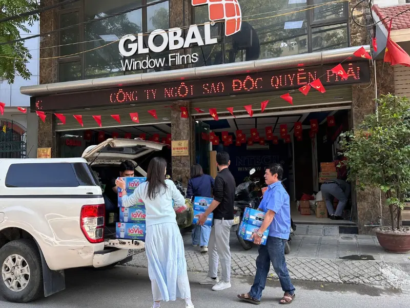 Ngôi Sao Hà Nội ủng hộ bão lũ