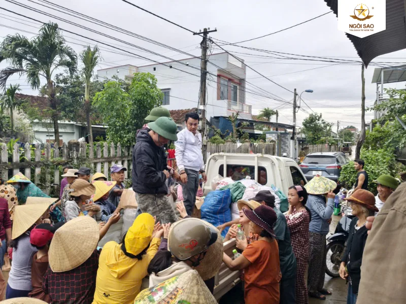 Ngôi Sao hỗ trợ đồng bào và đại lý ảnh hưởng bởi bão lũ