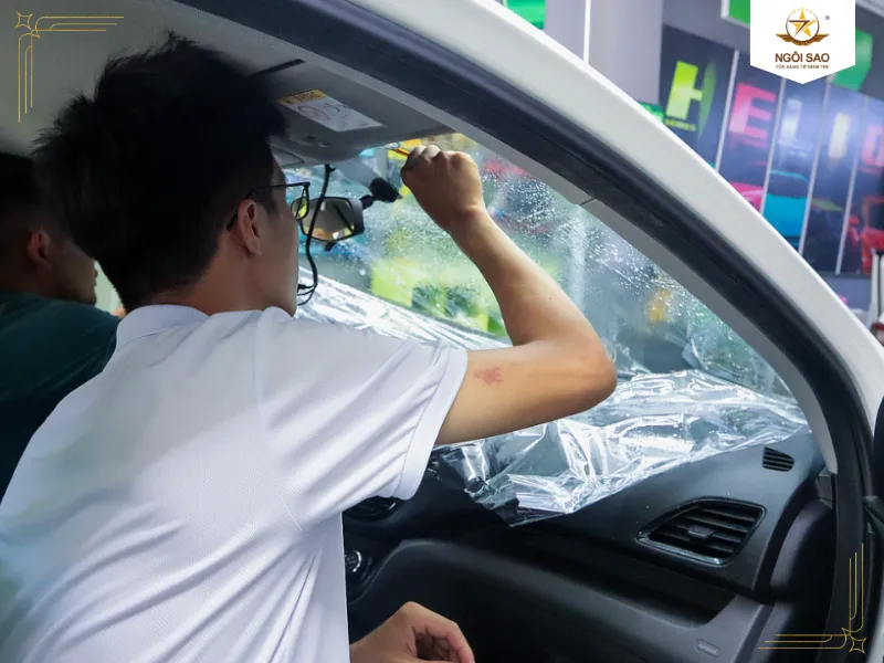 Ứng dụng thực tế của phim NTECH SIR 60 cho ô tô 