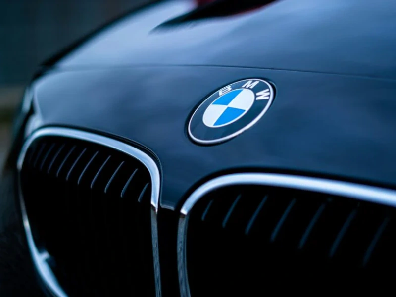 BMW (Bayerische Motoren Werke)
