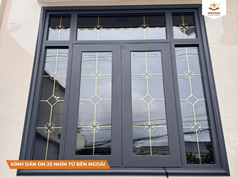 Hình thực tế kính dán mã DN 25