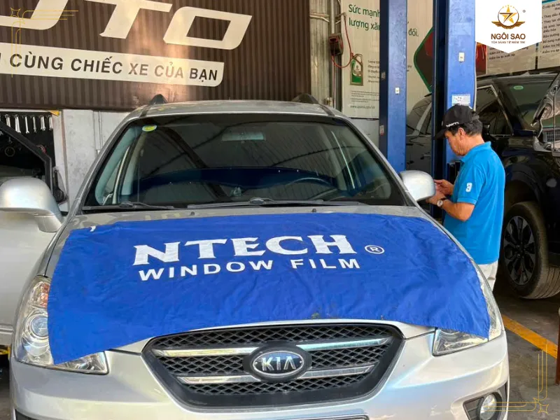 Quy trình thi công phim cách nhiệt tiêu chuẩn phòng sạch khép kín tại trung tâm