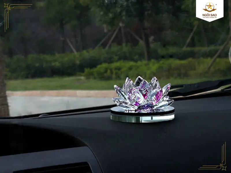 Đĩa nước hoa pha lê ô tô | 5 Món Đồ Phong Thuỷ Cho Xe Ô Tô Mang Lại May Mắn, Bình An