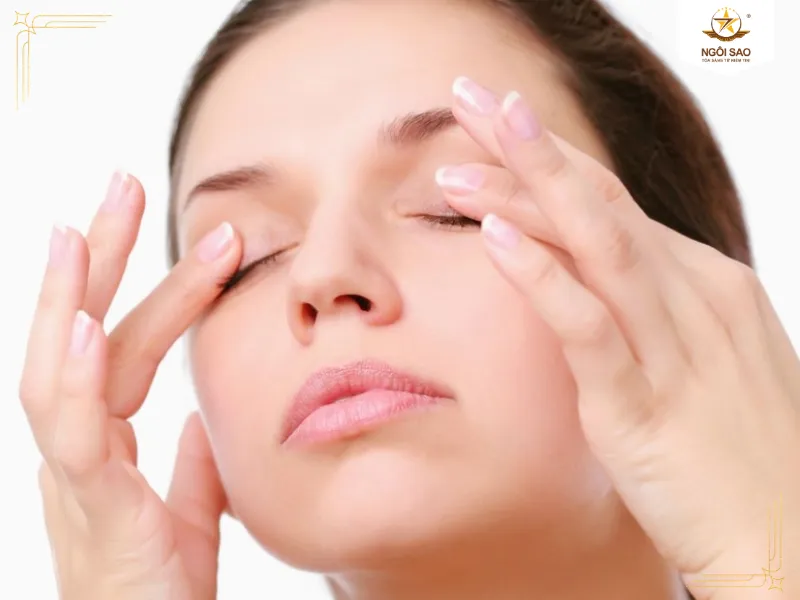 Hướng dẫn trẻ massage và vệ sinh mắt đúng cách hàng ngày | 8 Cách Bảo Vệ Mắt Cho Trẻ Bạn Nên Biết Để Ngăn Cận Thị Sớm 